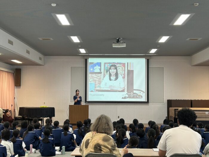 【中学】英語パフォーマンスコンテストを行いました（9/17・木）